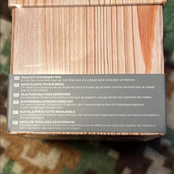 Fold Out Stationery Box Set - Picture 4 of 6